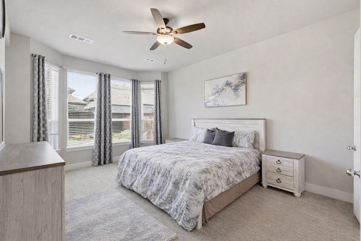 3001 Milton Dr - Photo 4 of 11