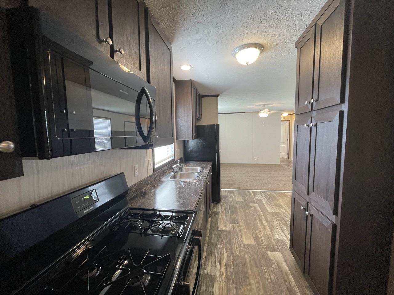 203 Magnolia #203