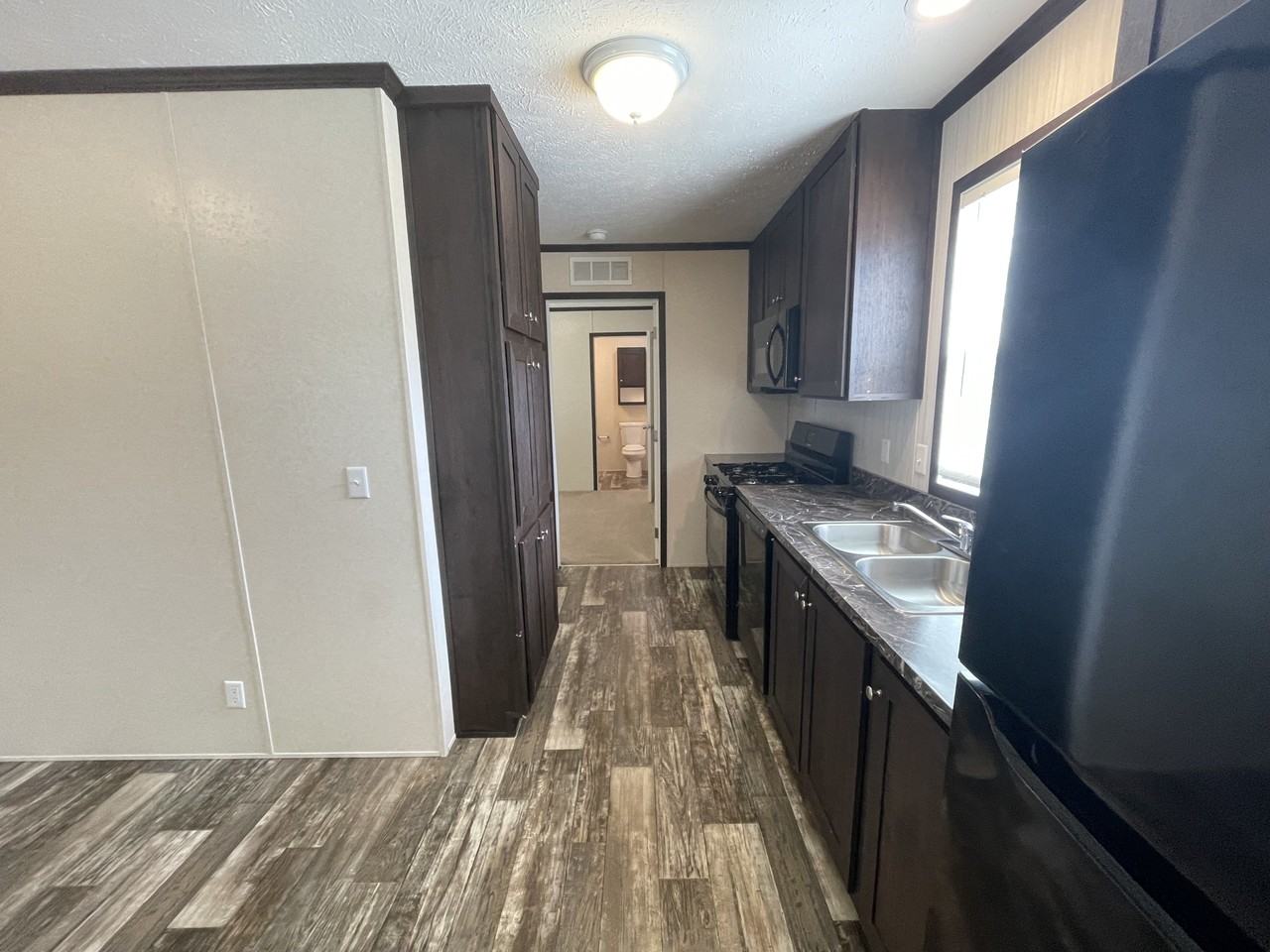 203 Magnolia #203 - Photo 2 of 11