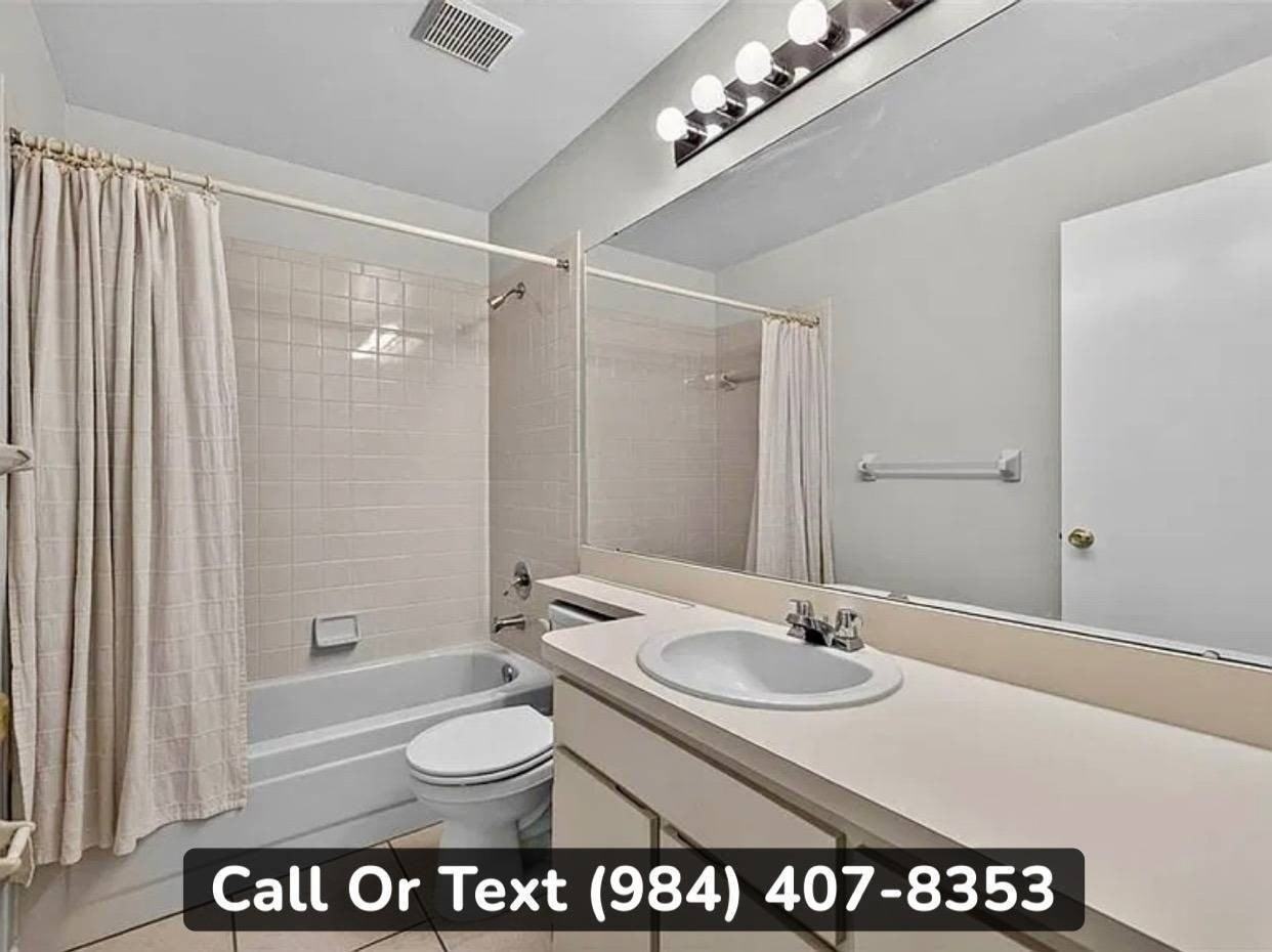 1004 Hardwood Dr - Photo 3 of 13