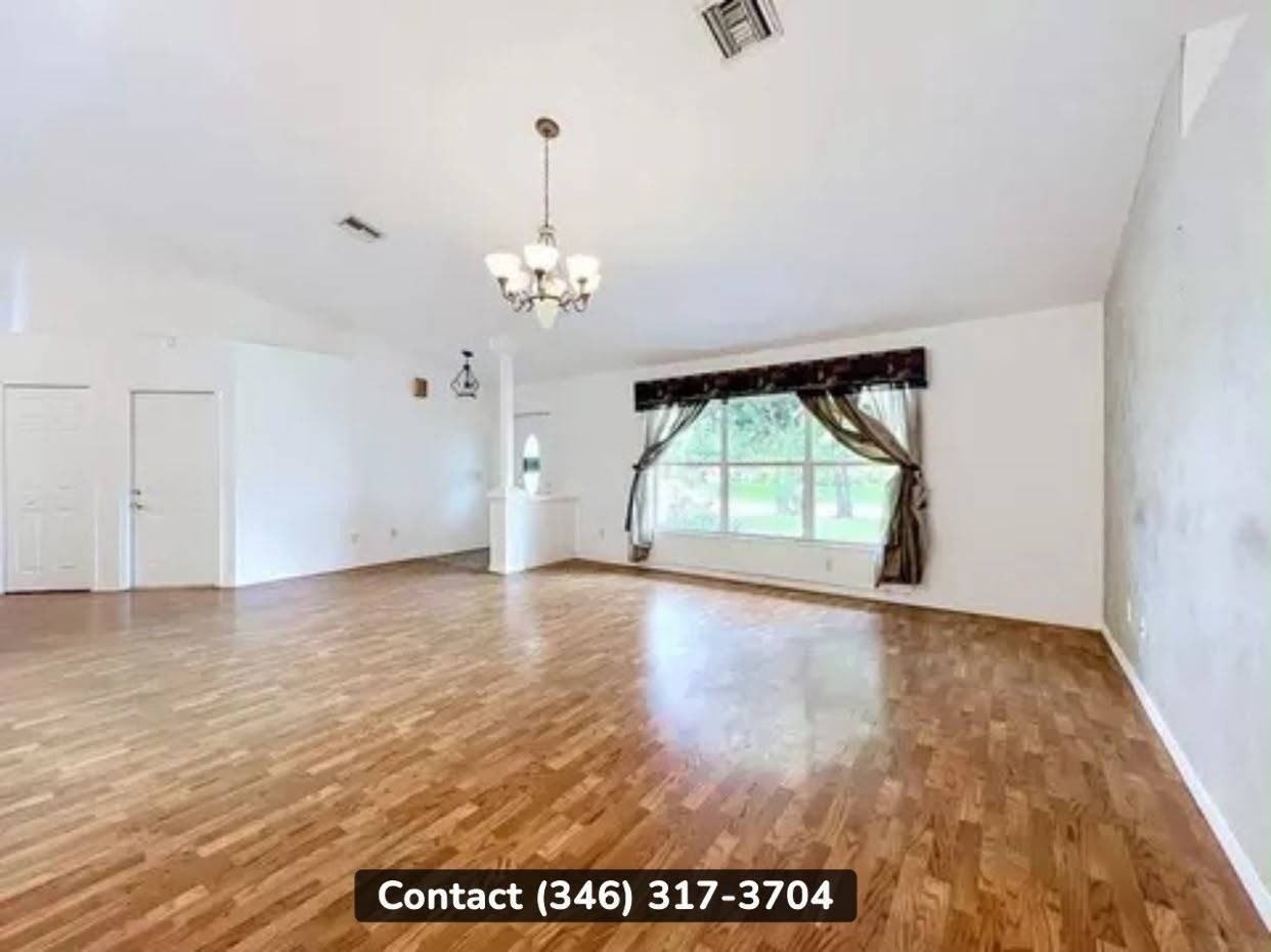 2249 Sw Grosspoint St - Photo 2 of 10