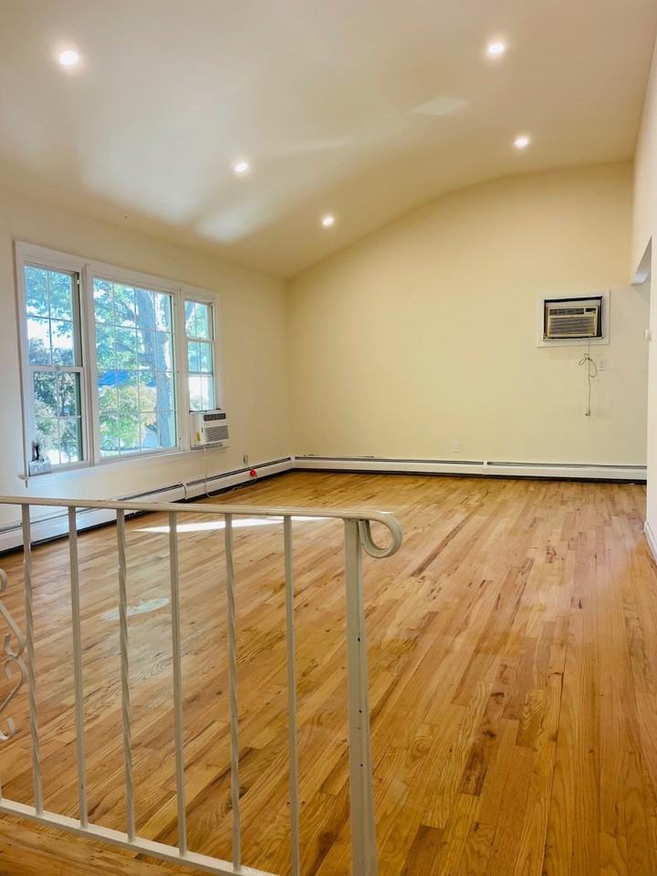 36 Gaffney St #2