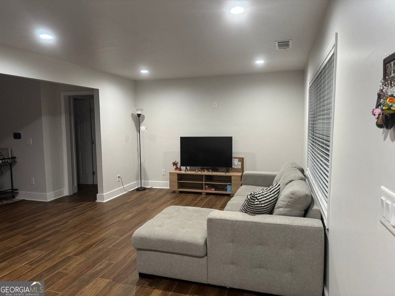1258 Campbellton Rd Sw - Photo 6 of 9
