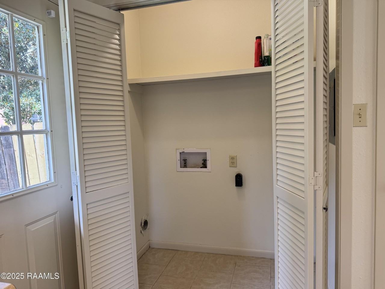 200 Wilkie St - Photo 5 of 13