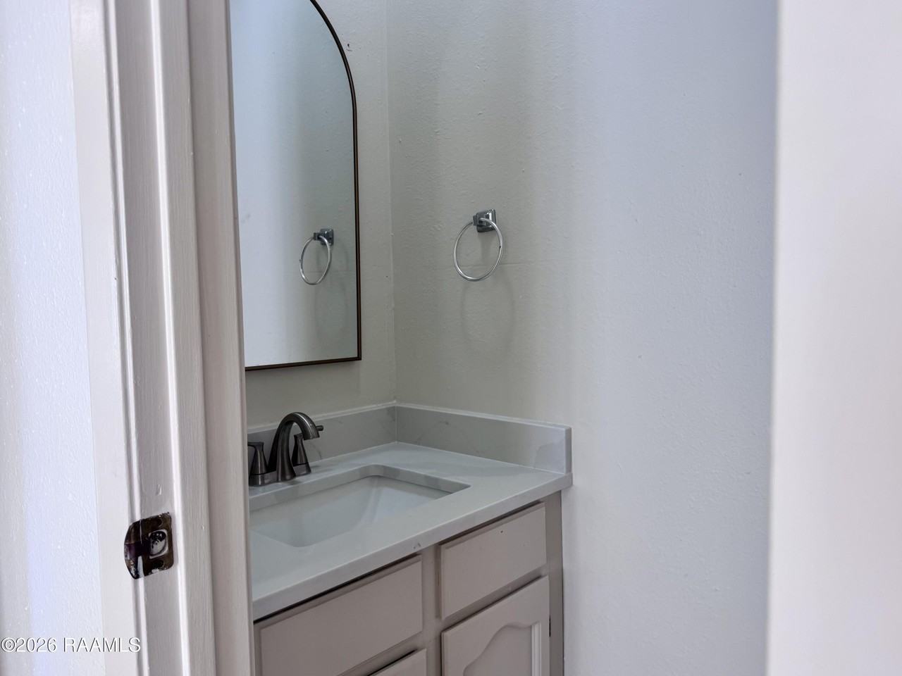 200 Wilkie St - Photo 6 of 13