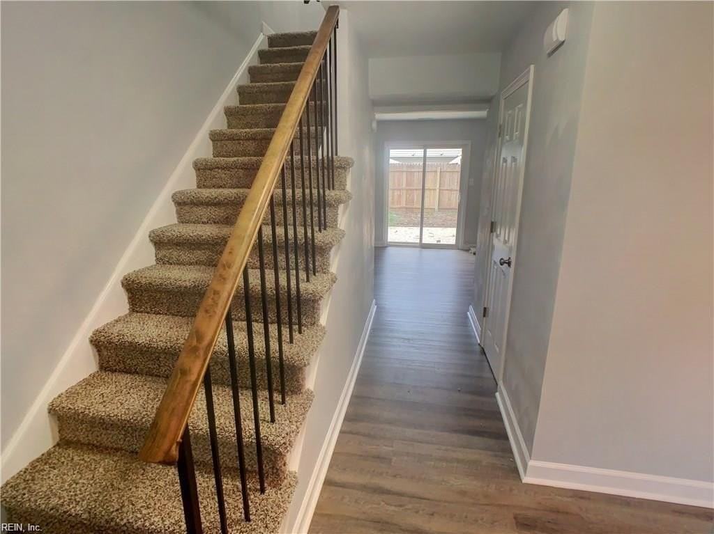 3261 Yellow Pine Cres - Photo 2 of 13