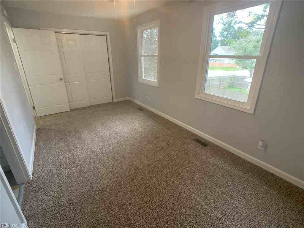 3261 Yellow Pine Cres - Photo 6 of 13