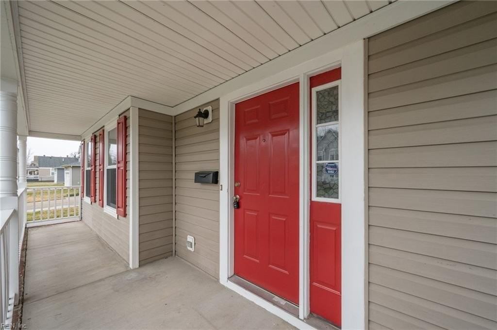 1260 W 27th St - Photo 2 of 23