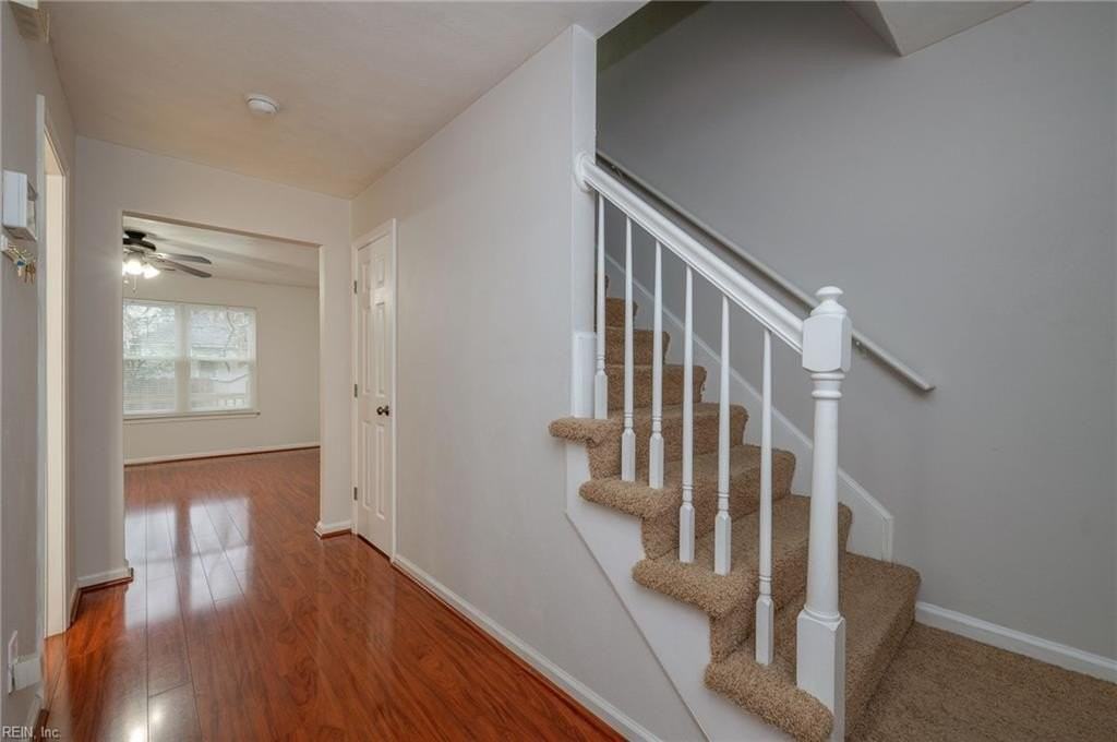 1260 W 27th St - Photo 3 of 23