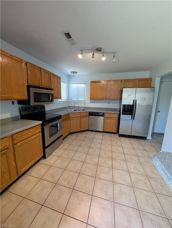 1103 Mill Pond Ct - Photo 5 of 16
