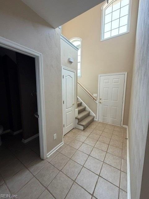 316 Hillside Ter - Photo 4 of 49