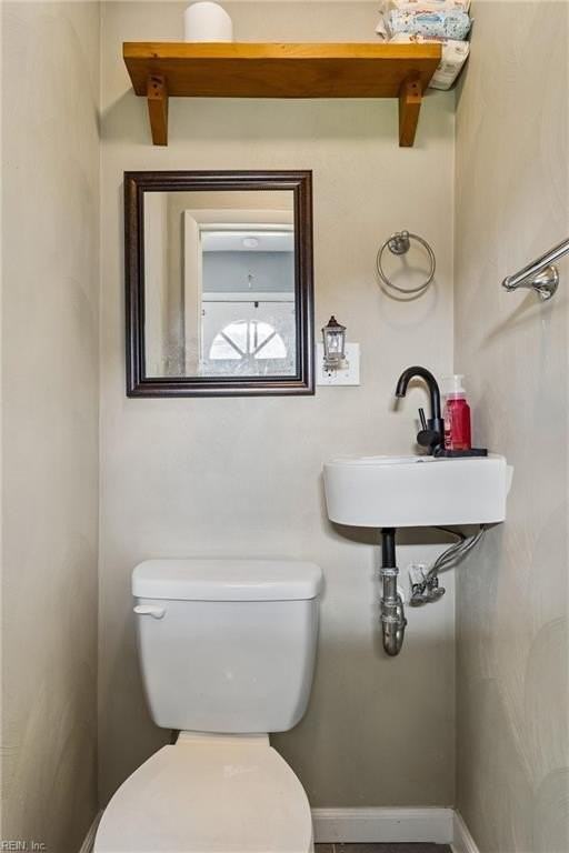 1025 Shore Rd - Photo 6 of 38