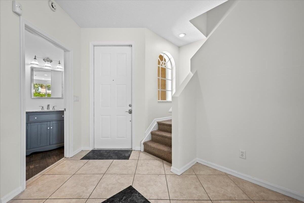 6891 Blue Skies Dr - Photo 5 of 41