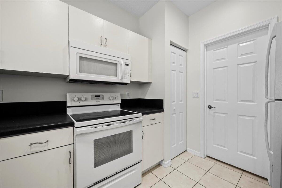 6891 Blue Skies Dr - Photo 7 of 41