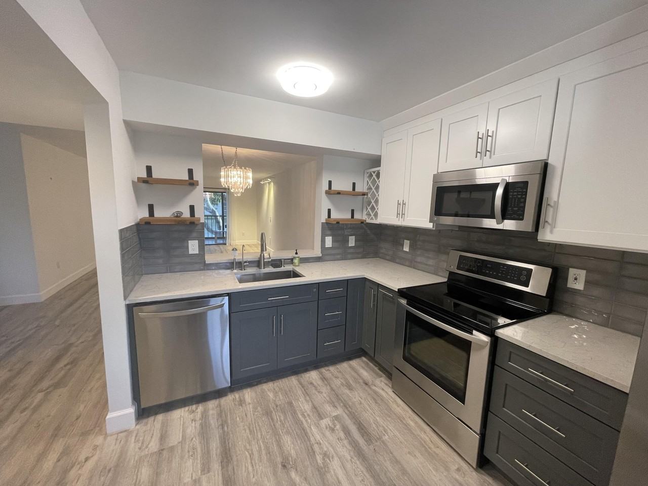 6065 Pointe Regal Cir #301 - Photo 3 of 47