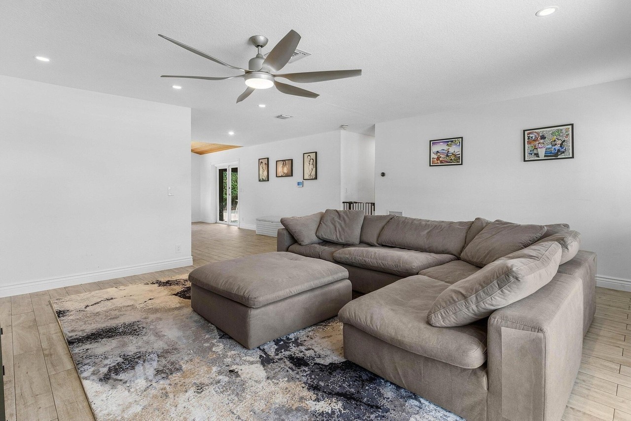 1515 Gallinule Dr - Photo 6 of 25