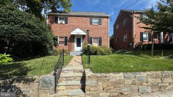 featured image of 4323 Alton Pl Nw