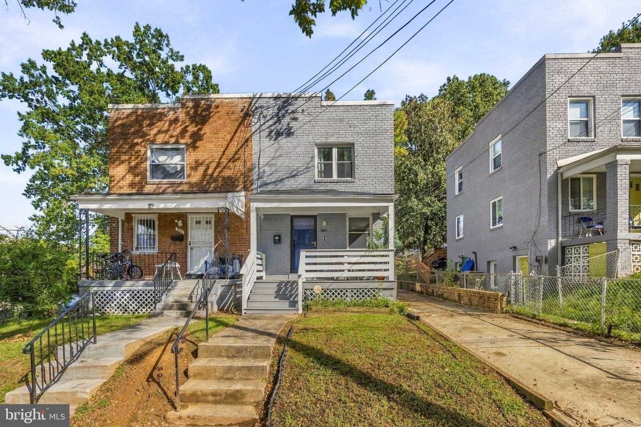 565 45th St Ne - Photo 3 of 37