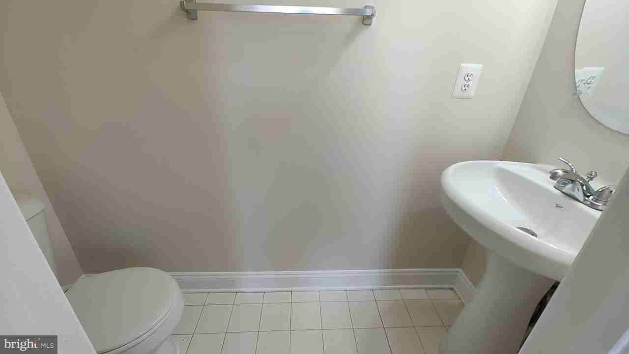 641 Berwick Ct - Photo 3 of 27