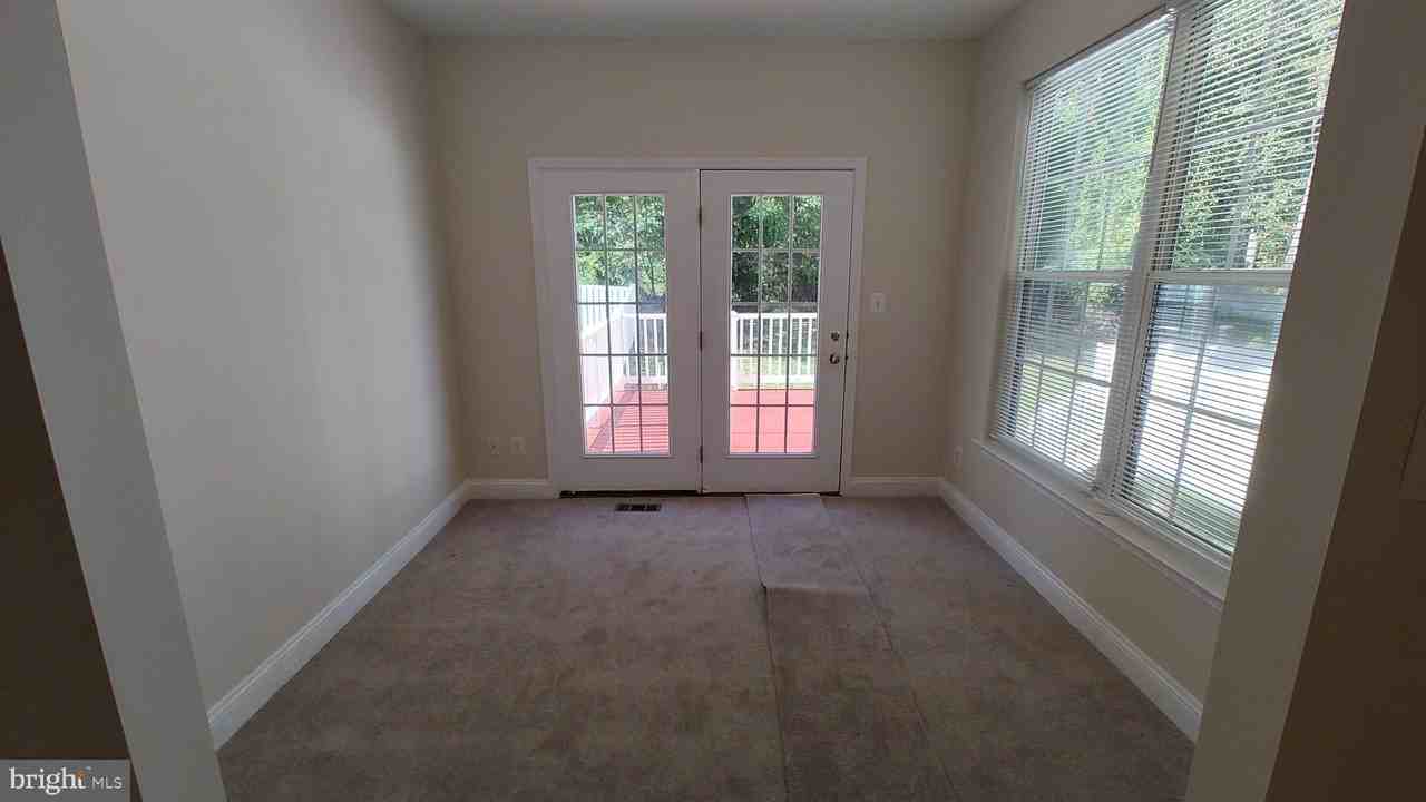 641 Berwick Ct - Photo 6 of 27