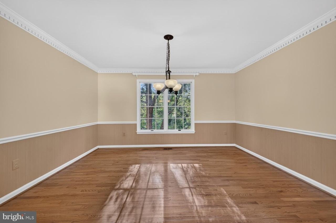 2512 Locustwood Pl - Photo 2 of 38
