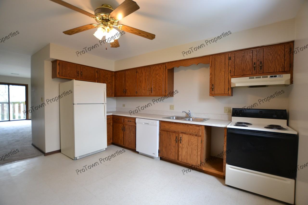 1004 Thornton Street #201 - Photo 5 of 9