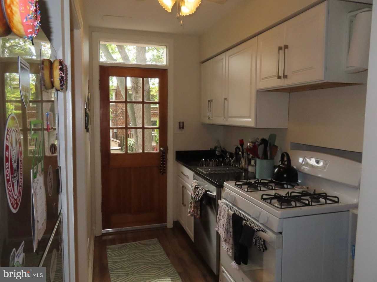 1608 Princess St - Photo 6 of 15