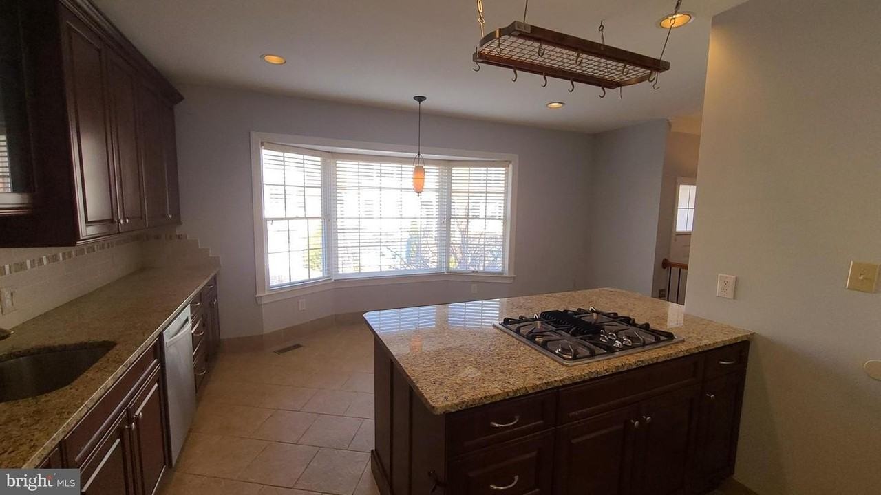 8172 Madrillon Ct - Photo 7 of 25