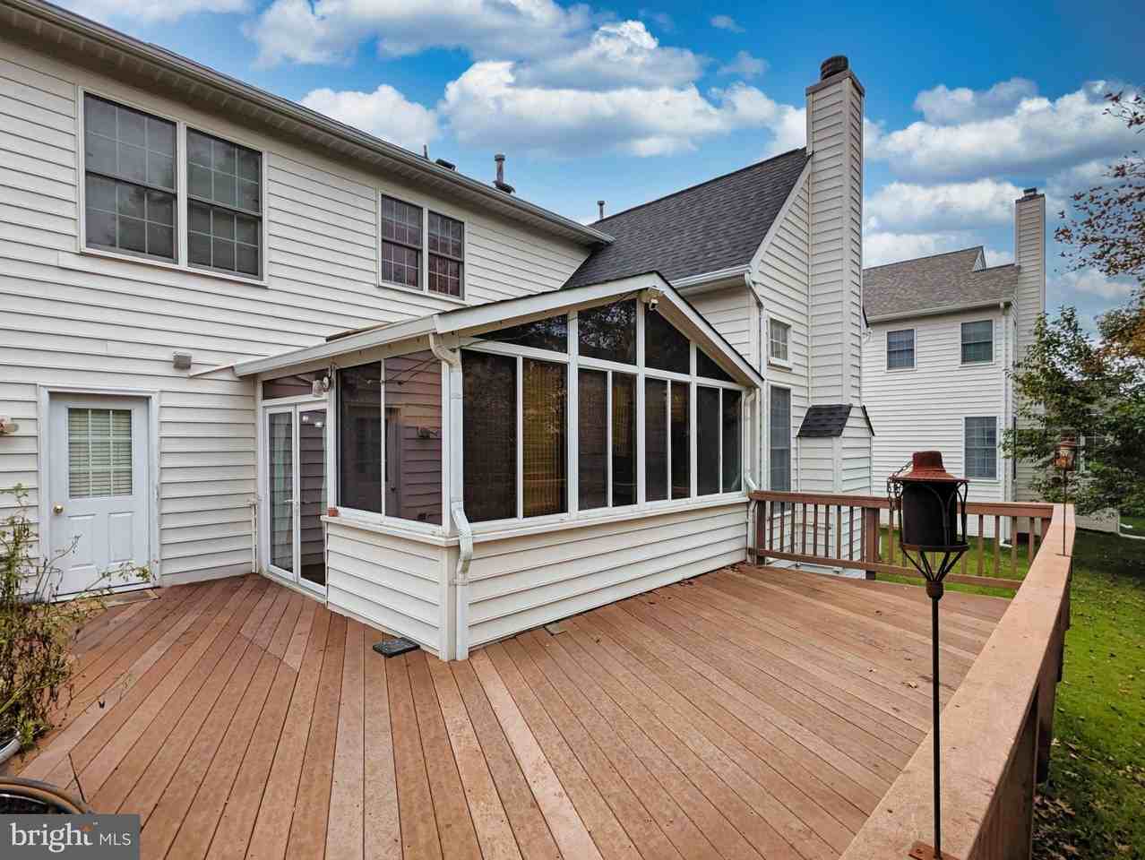 25484 Carrington Dr - Photo 4 of 45