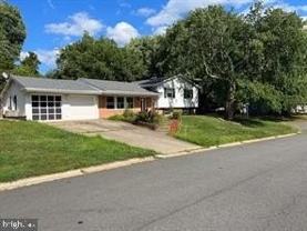 902 W Poplar Rd - Photo 1 of 1