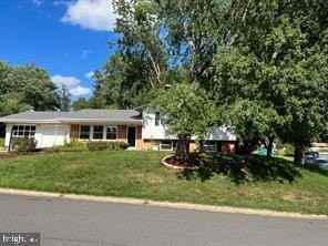 902 W Poplar Rd - Photo 2 of 50