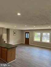 902 W Poplar Rd - Photo 3 of 50
