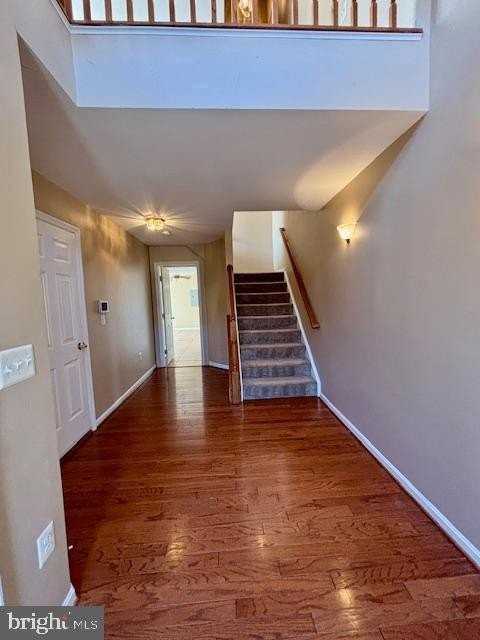 203 Langley Ct - Photo 3 of 27