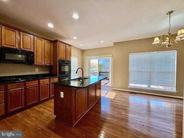 203 Langley Ct - Photo 6 of 27