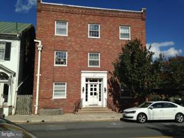 featured image of 208 W Boscawen St #10
