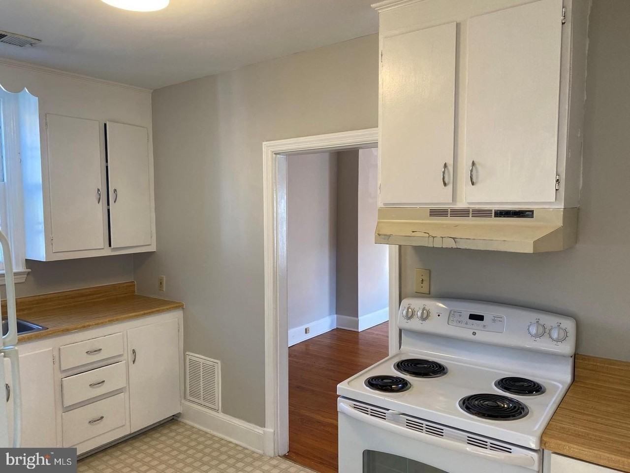 47 S Cameron St - Photo 6 of 15