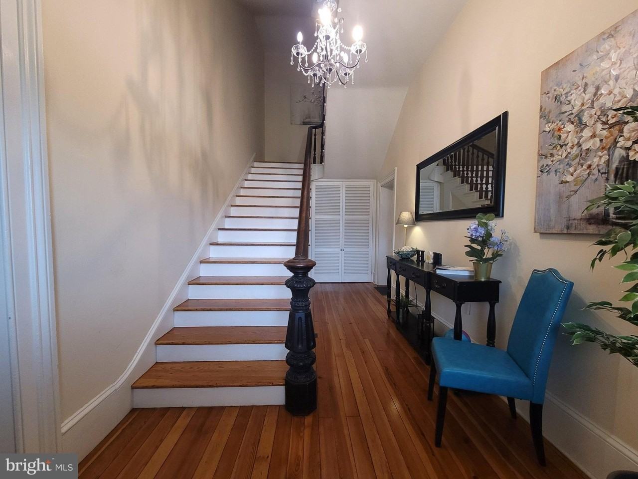 447 N Loudoun St - Photo 4 of 17