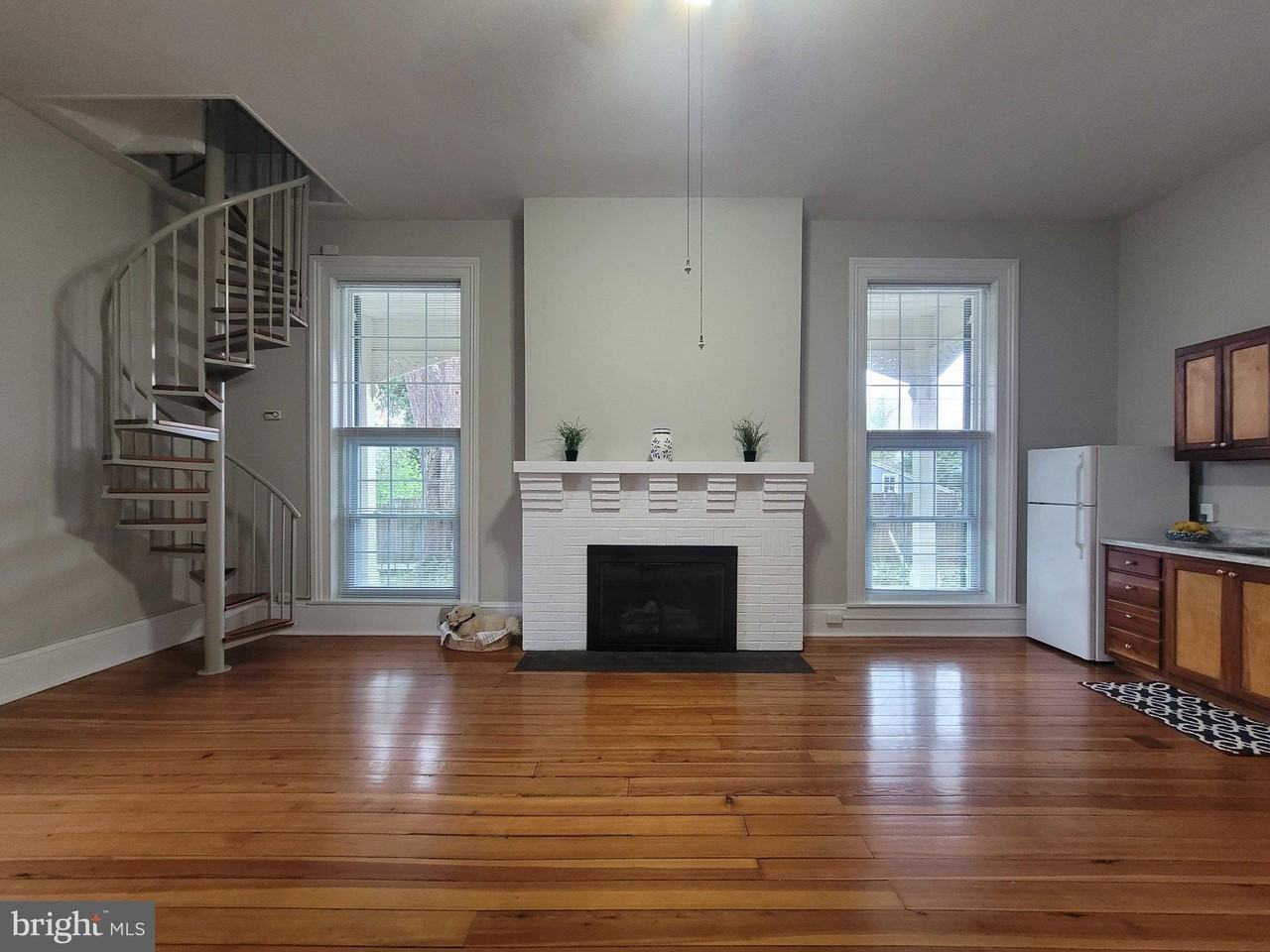 447 N Loudoun St - Photo 7 of 17