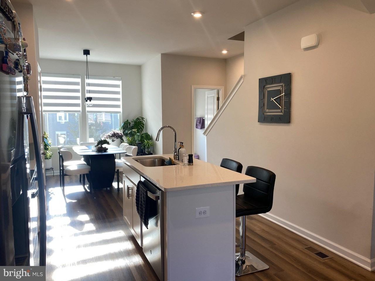 123 Anthem St - Photo 5 of 37