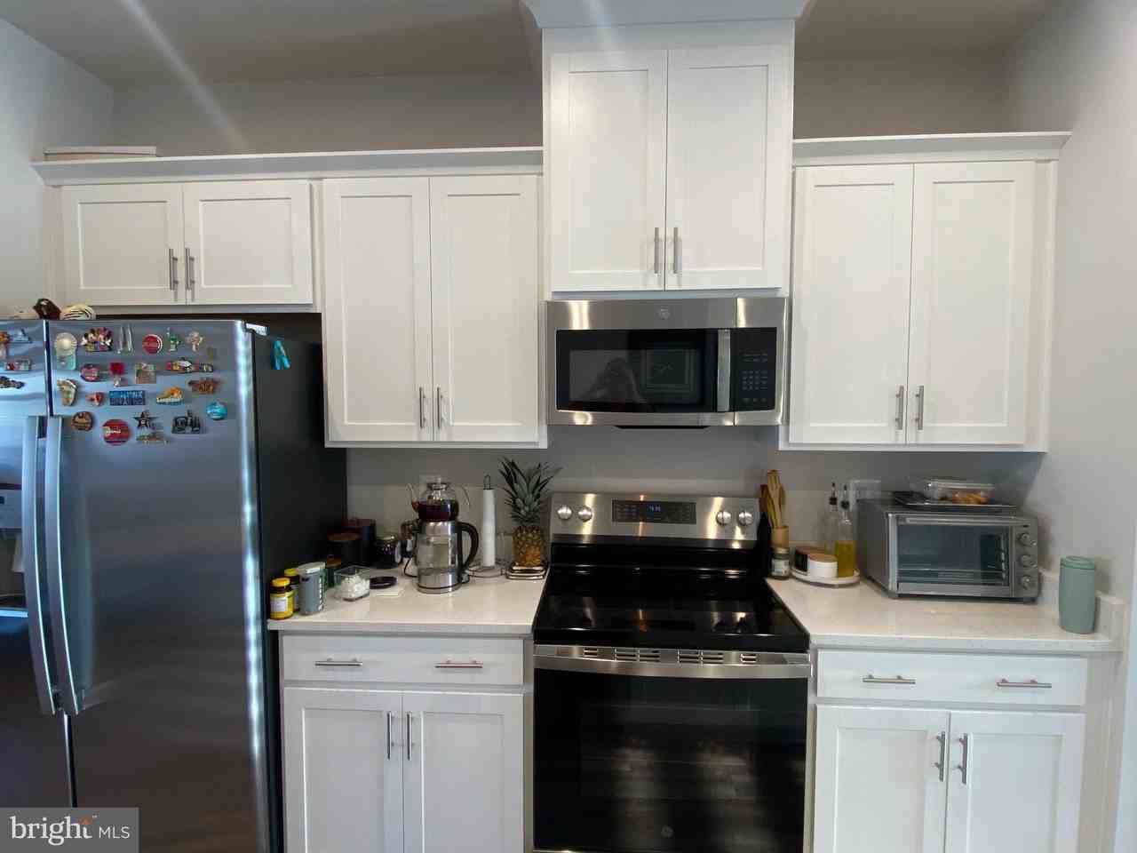 123 Anthem St - Photo 7 of 37
