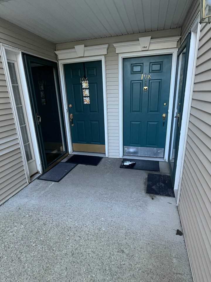 195 Cambridge Ct - Photo 5 of 32