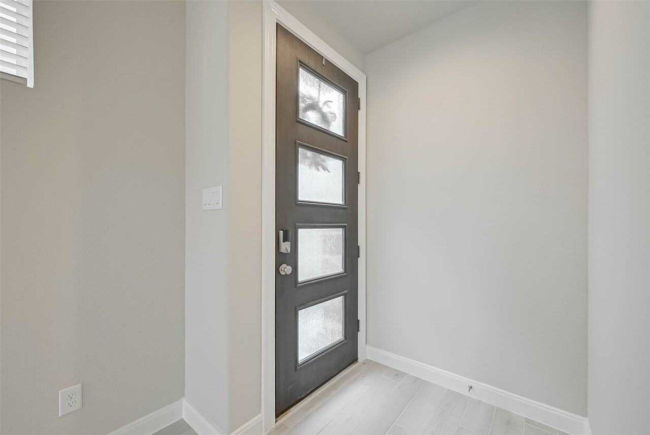 3121 Cloud Forest Ln - Photo 4 of 30