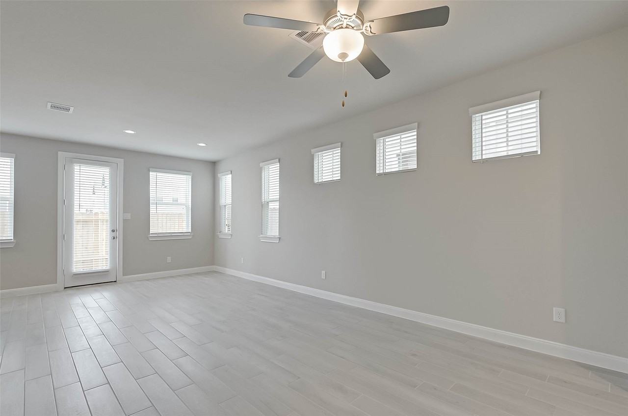 3121 Cloud Forest Ln - Photo 7 of 30