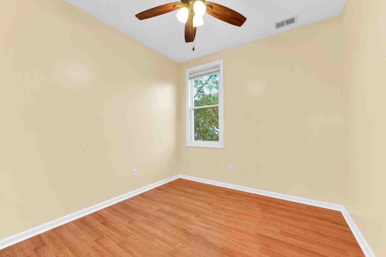 197 Westervelt Ave - Photo 7 of 12