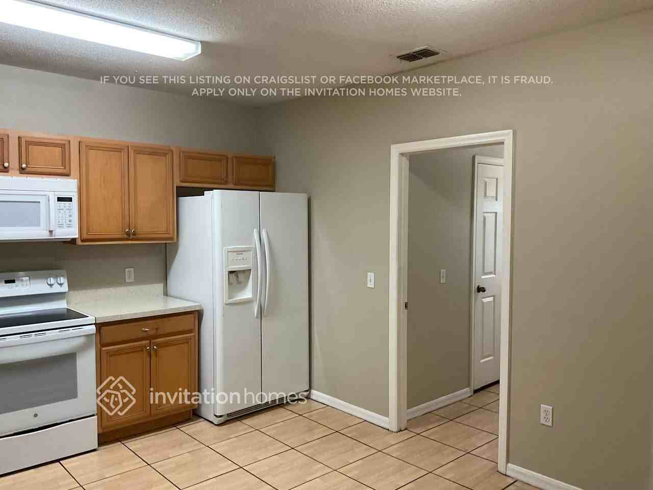 805 Hastin Pl - Photo 5 of 17