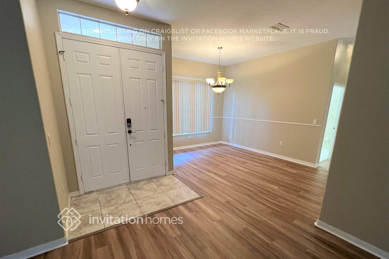 12122 Still Meadow Dr - Photo 2 of 18