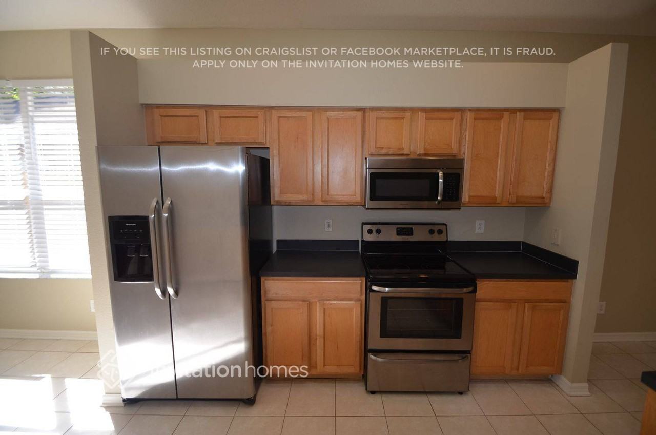 9127 Cliff Lake Ln - Photo 3 of 17