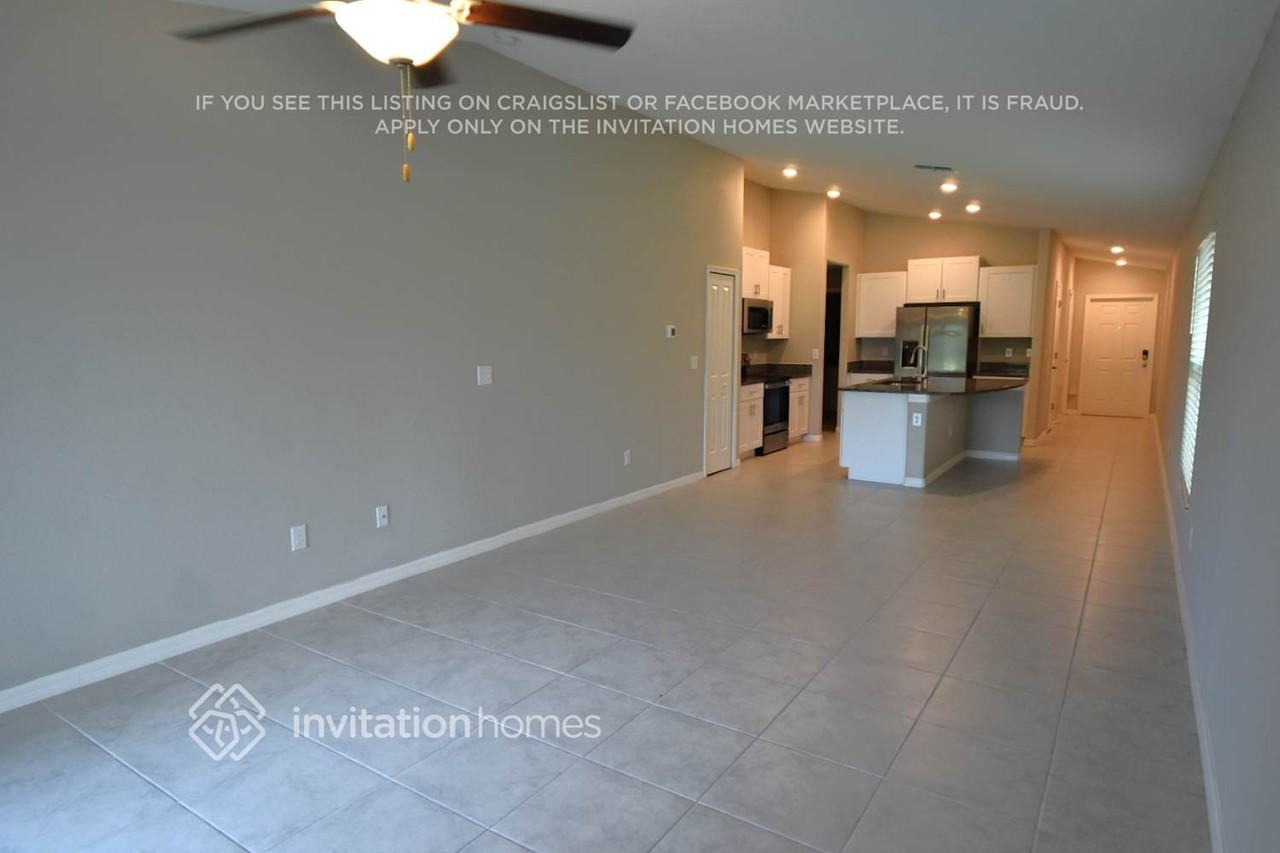 11240 Riley Pines Cir - Photo 5 of 17