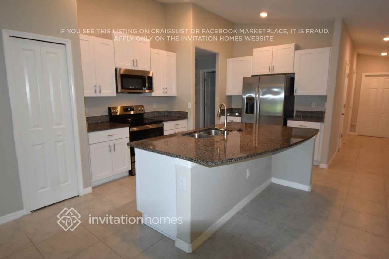 11240 Riley Pines Cir - Photo 6 of 17