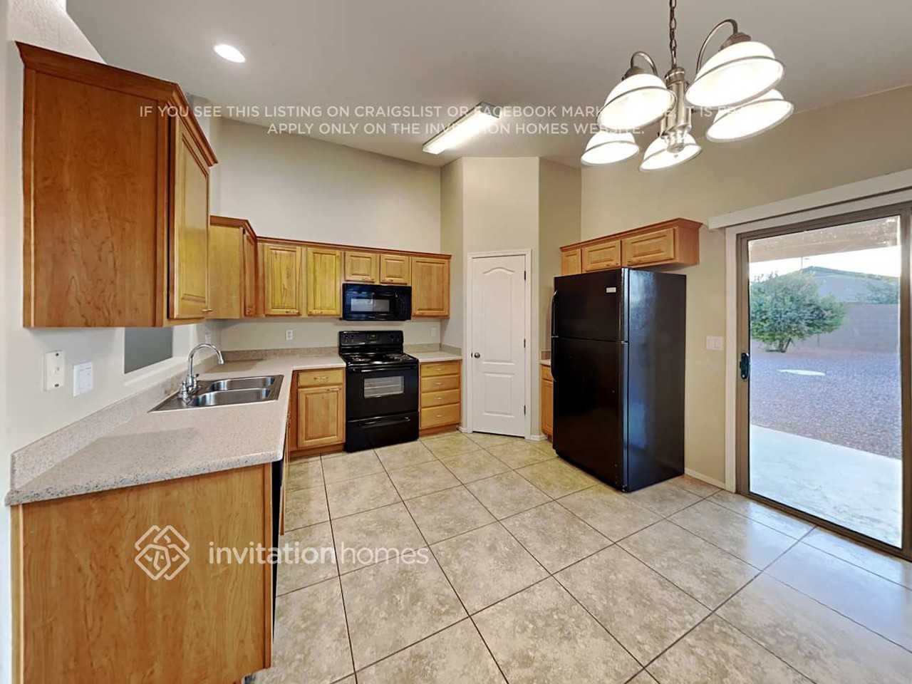 9128 S Parkside Ln W - Photo 7 of 18